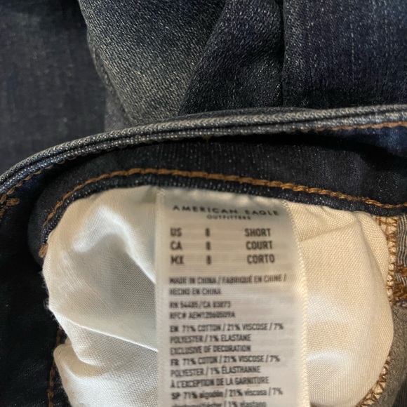 NWOT American eagle distressed dark denim Jeggings - Picture 2 of 4